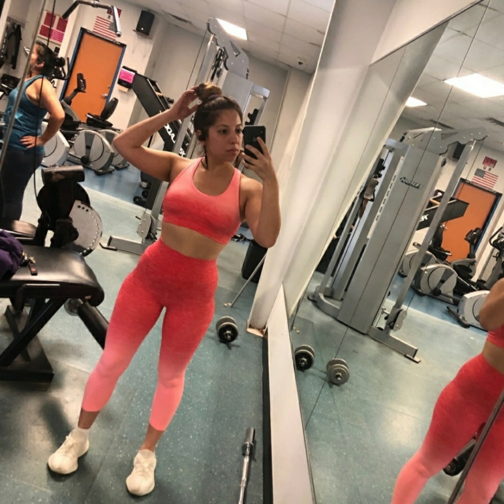 Two piece gym workout set. Yoga pants